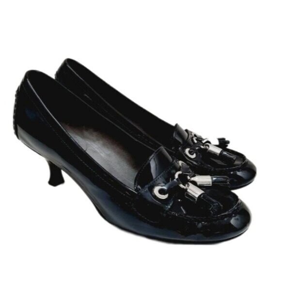 STUART WEITZMAN Loafer Kitten Heels Black Patent w/ Tassle Sz 5.5 - Picture 1 of 15